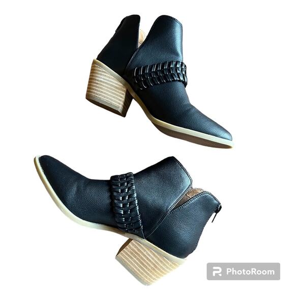 NWOB- DV by Dolce Vita Women's Orson Stacked Heel Bootie- Size 6 - Picture 3 of 11